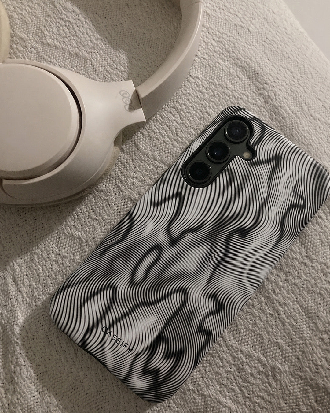Galaxy A17 Abstract Wave Case