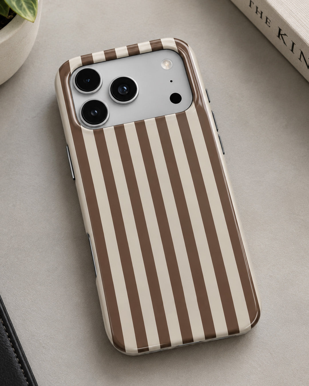 Brown Cream Stripe iPhone 18 Pro Case