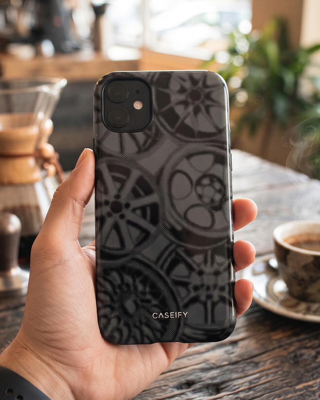 Halftone Wheel iPhone 12 Mini Case