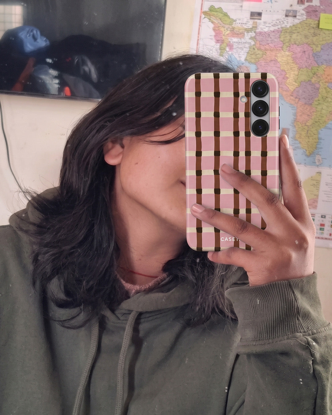 Galaxy S25 Pink Check Case